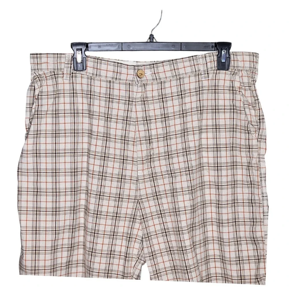 Urban‎ Up Shorts Mens 40 Beige Brown Plaid Flat Front Cotton Casual Chino